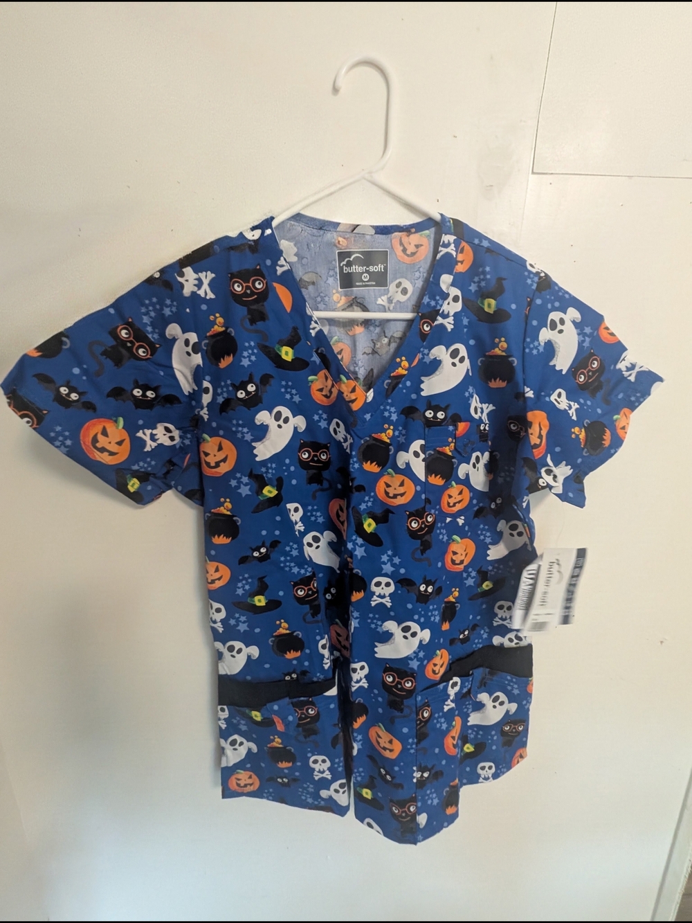 Butter-Soft M/L Halloween Scrub Top